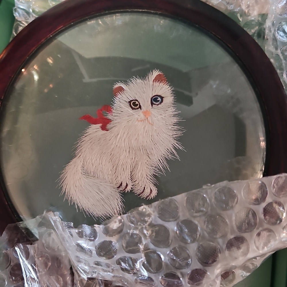 Vintage Chinese Double Sided Silk Thread Cat - Picture 3 of 3